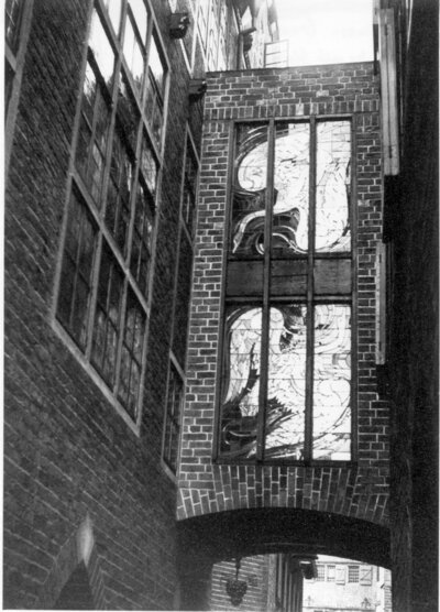 Robinson-Crusoe-Haus, Brücke mit Glasfenstern Ebbe und Flut G.K. Rohde 1934