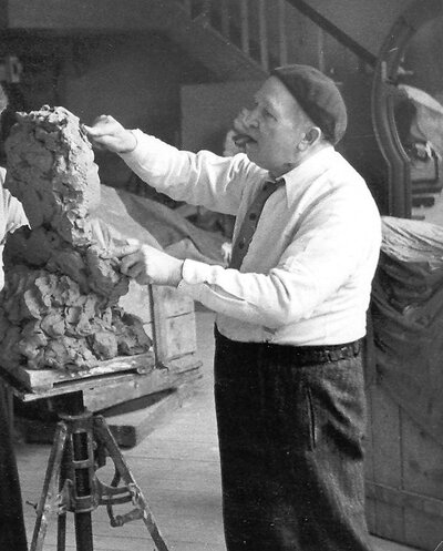 Hoetger im Atelier Berlin-Frohnau 1938, Ausschnitt